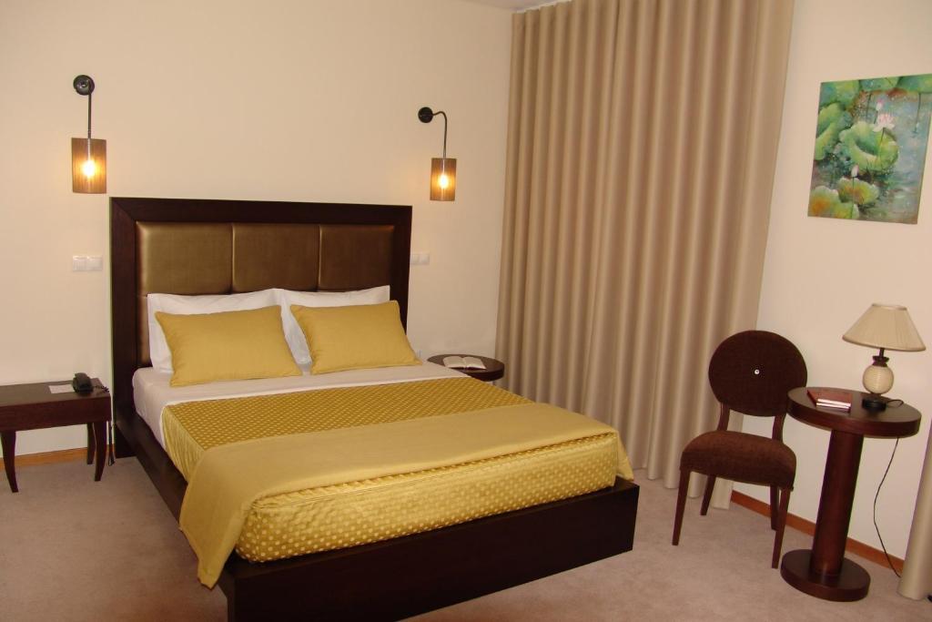 Santo Thyrso Hotel Santo Tirso Room photo