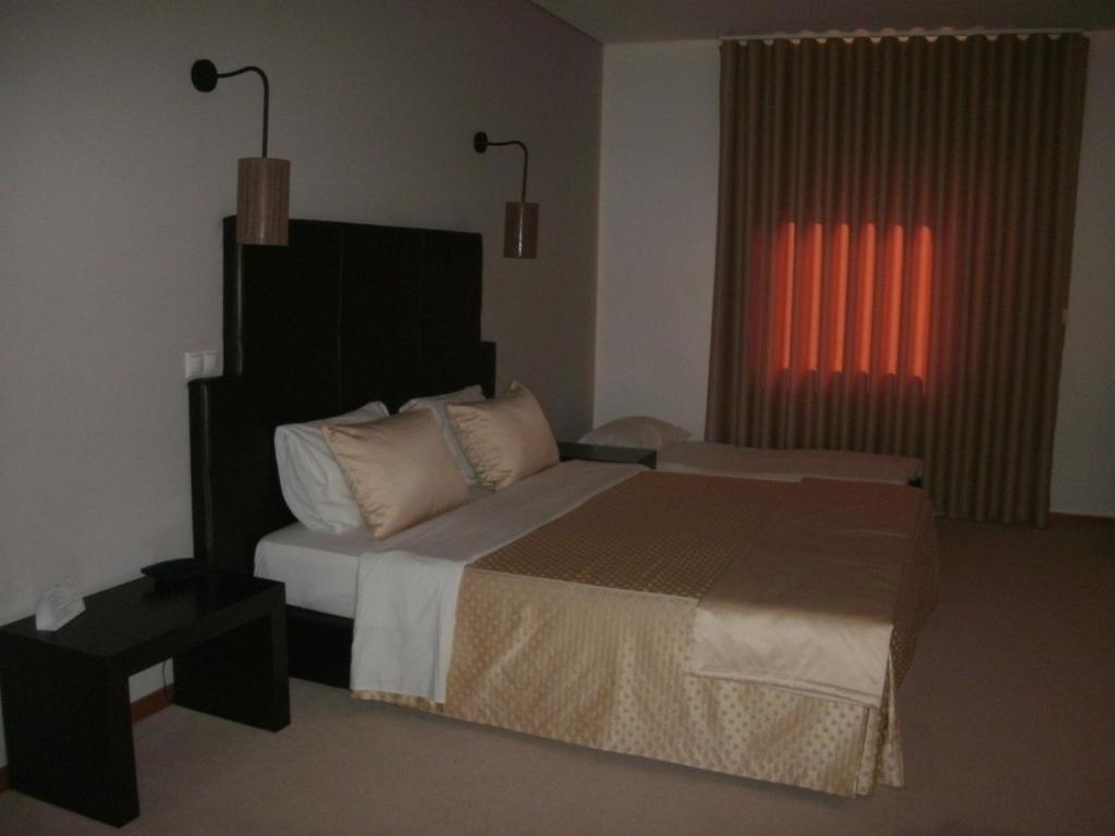 Santo Thyrso Hotel Santo Tirso Room photo