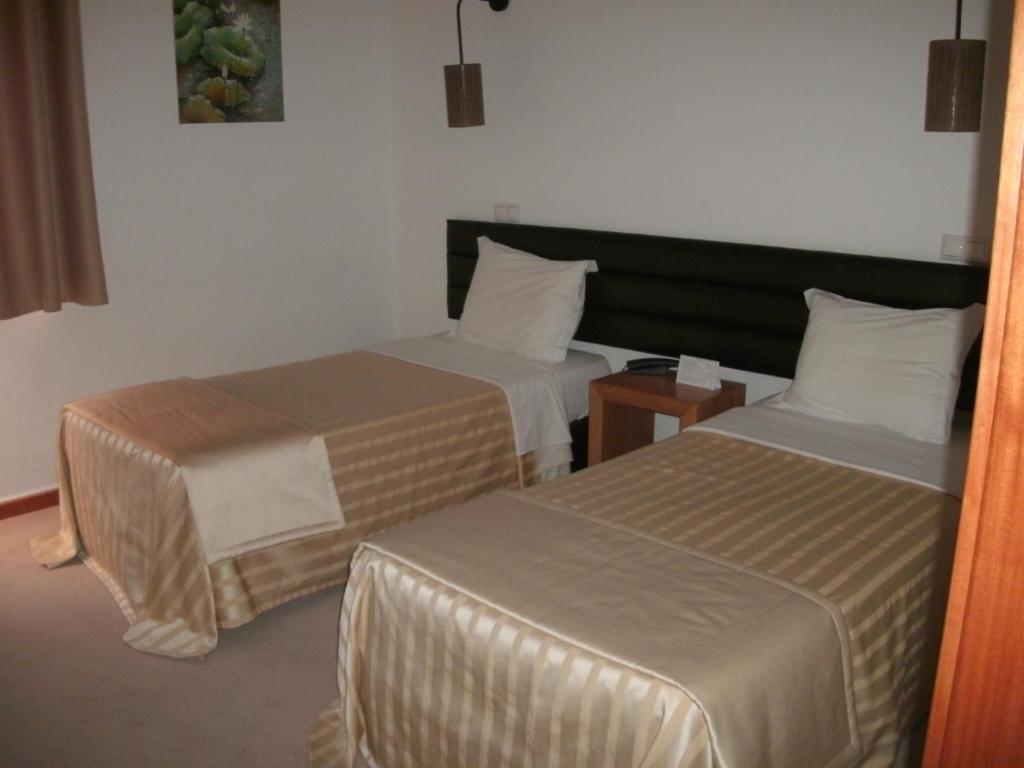 Santo Thyrso Hotel Santo Tirso Room photo