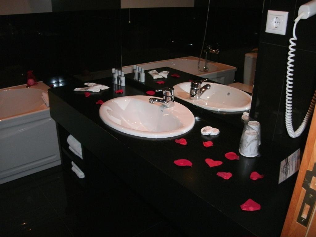 Santo Thyrso Hotel Santo Tirso Room photo